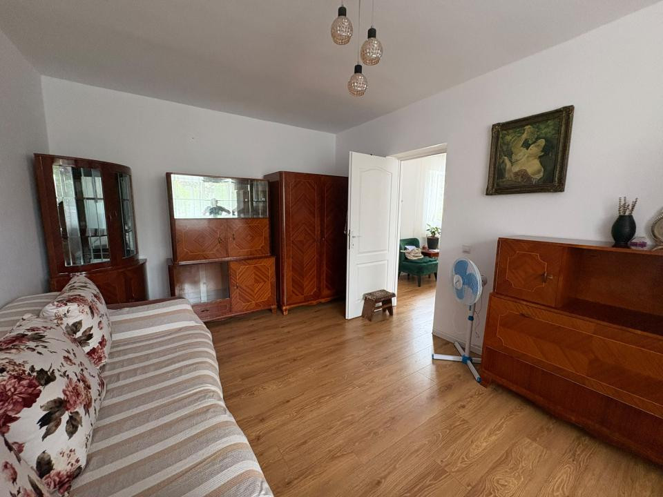 Apartament 3 camere | 2 dormitoare | 1 living | 1 baie | 1 balcon | zona Bucium