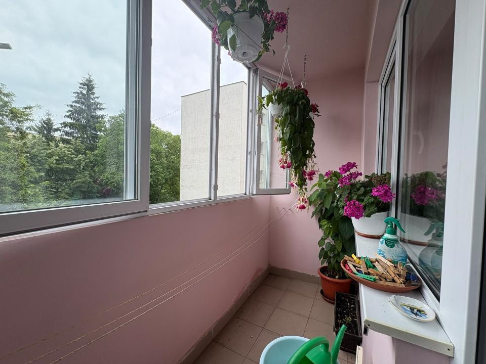 Apartament 3 camere | 2 dormitoare | 1 living | 1 baie | 1 balcon | zona Bucium