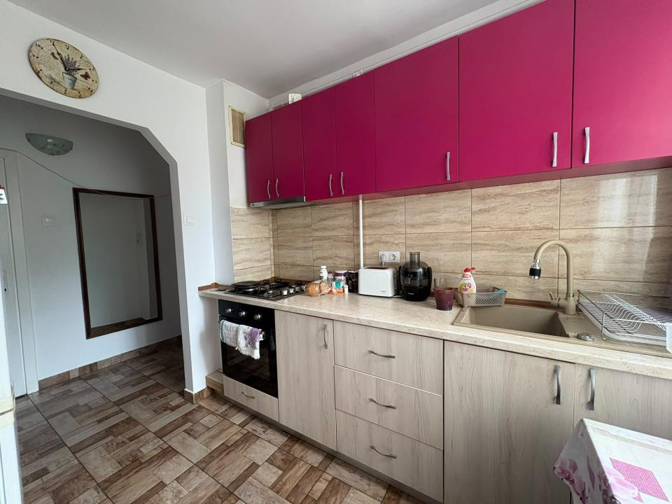 Apartament 3 camere | 2 dormitoare | 1 living | 1 baie | 1 balcon | zona Bucium
