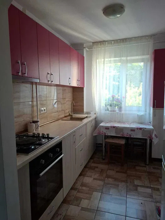 Apartament 3 camere | 2 dormitoare | 1 living | 1 baie | 1 balcon | zona Bucium