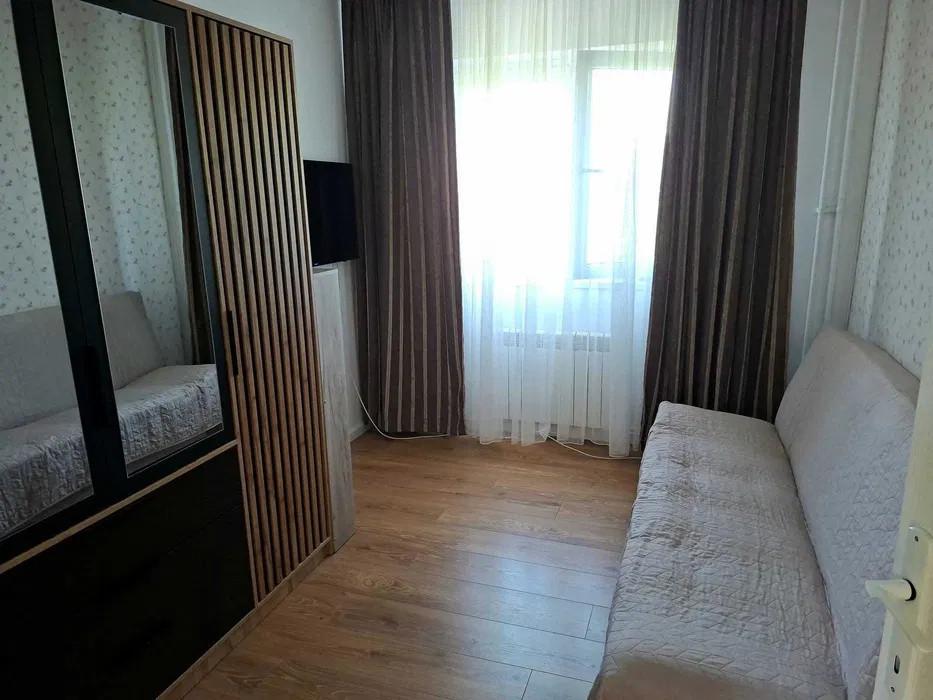 Apartament 3 camere | 2 dormitoare | 1 living | 1 baie | 1 balcon | zona Bucium