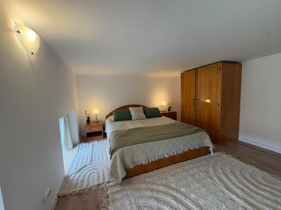 Apartament ULTRACENTRAL 3 camere | 2 dormitoare | 2 bai | balcon + curte comuna