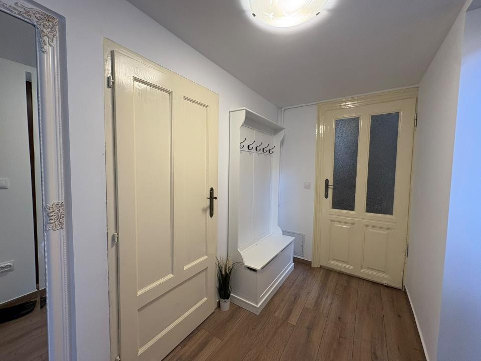Apartament ULTRACENTRAL 3 camere | 2 dormitoare | 2 bai | balcon + curte comuna
