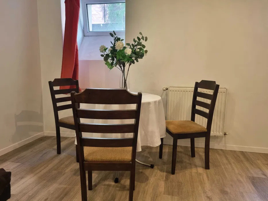 Apartament ULTRACENTRAL 1 camera | 1 bucatarie | 1 baie | curte comuna