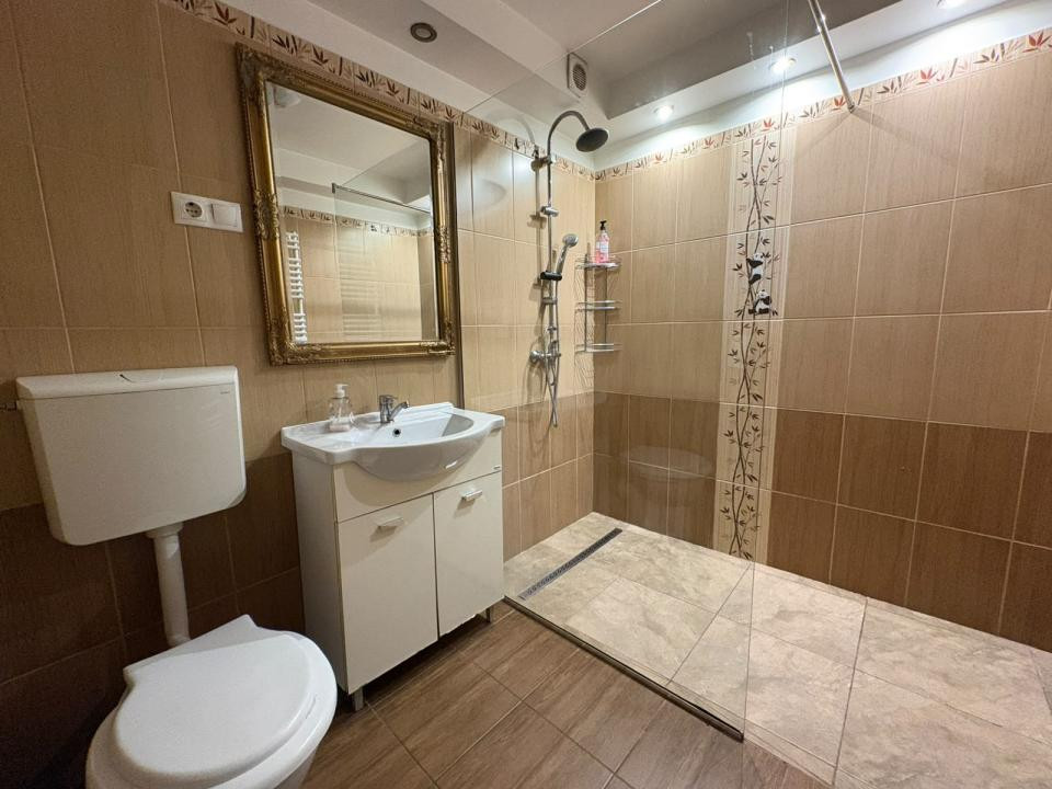 Apartament ULTRACENTRAL 1 camera | 1 bucatarie | 1 baie | curte comuna