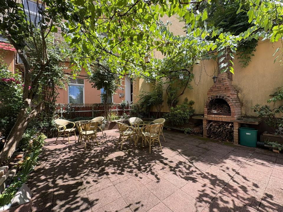 Apartament ULTRACENTRAL 1 camera | 1 bucatarie | 1 baie | curte comuna