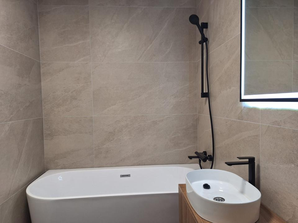 Apartament modern l la cheie l 2 camere l terasa l parcare l Eroilor
