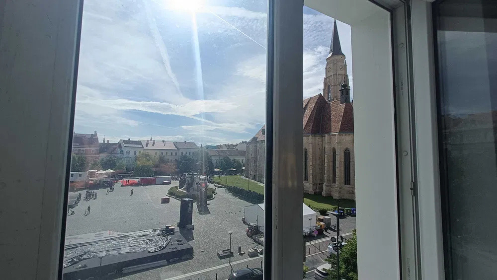 Apartament ULTRACENTRAL | 2 camere | 1 baie | 1 bucatarie | Strada Eroilor