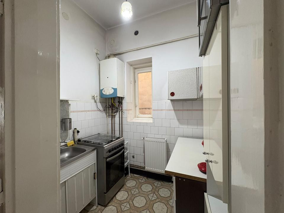 Apartament ULTRACENTRAL | 2 camere | 1 baie | 1 bucatarie | Strada Eroilor