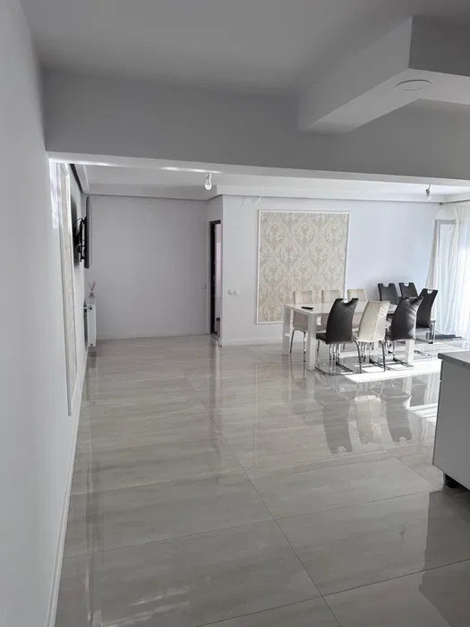 Apartament  modern 3 camere I 2 bai I Zona Eroilor I Floresti