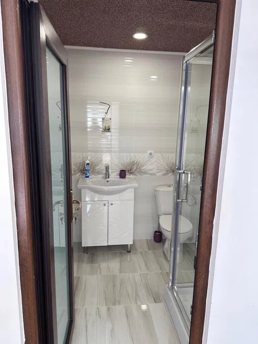 Apartament  modern 3 camere I 2 bai I Zona Eroilor I Floresti
