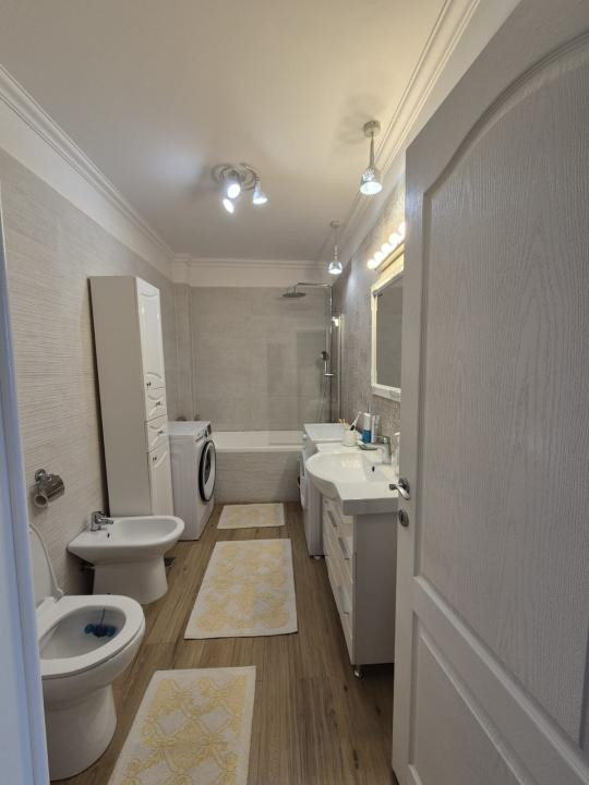 Apartament 3 camere l la cheie l Su 56 mp l Parcare l Florilor