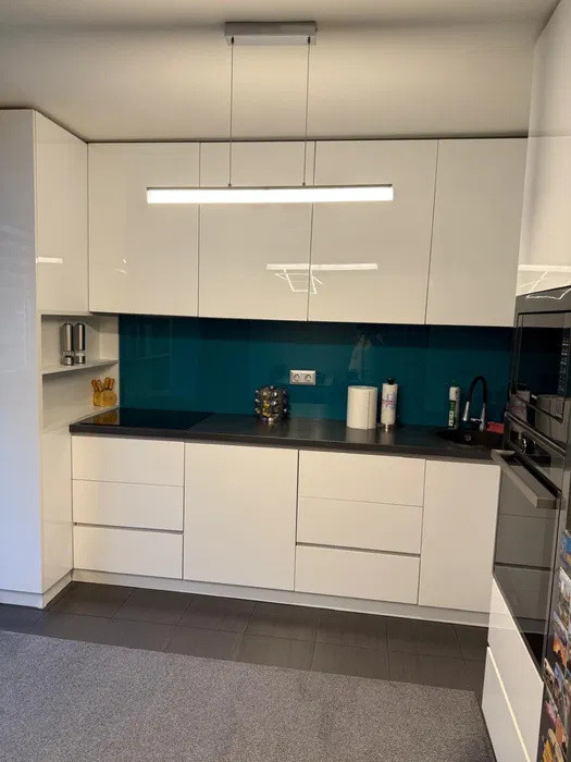 Apartament modern | 2 dormitoare | 1 living | 1 bucatarie | 1 baie | parcare
