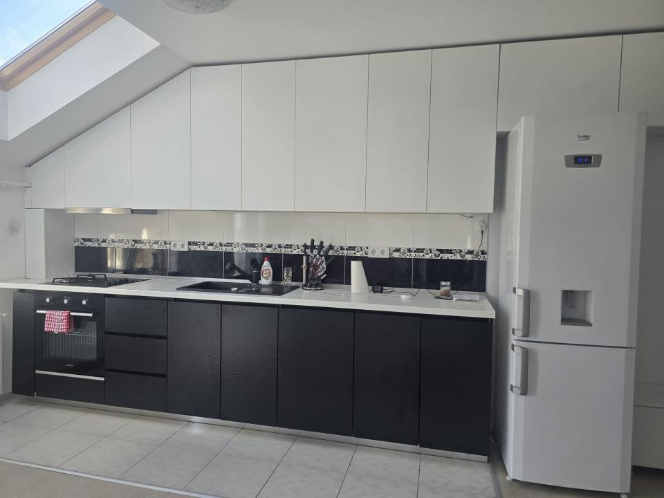 Apartament 3 camere l la cheie l Su 58 mp l Parcare l Strada Florilor