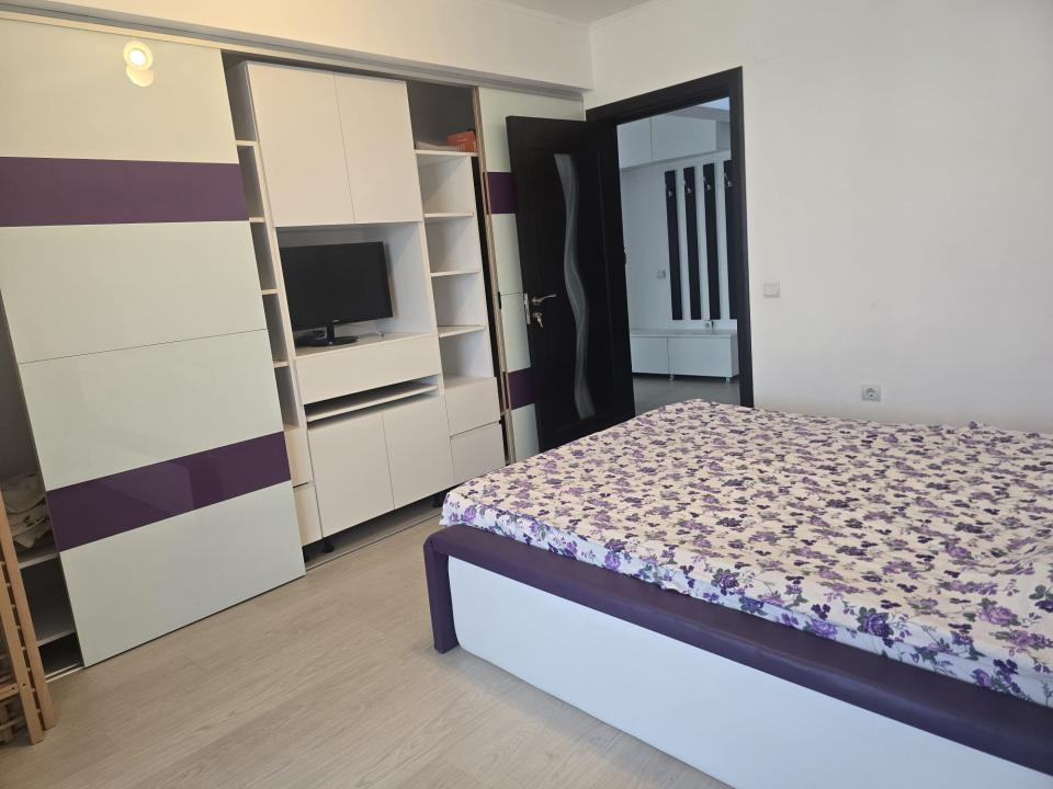 Apartament 3 camere l la cheie l Su 58 mp l Parcare l Strada Florilor