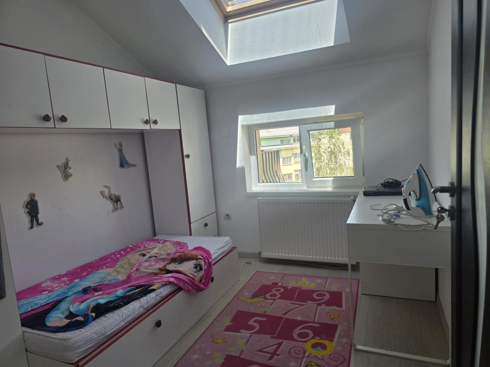 Apartament 3 camere l la cheie l Su 58 mp l Parcare l Strada Florilor