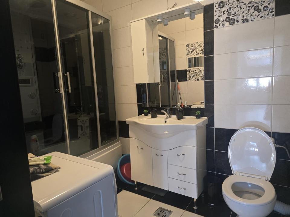 Apartament 3 camere l la cheie l Su 58 mp l Parcare l Strada Florilor