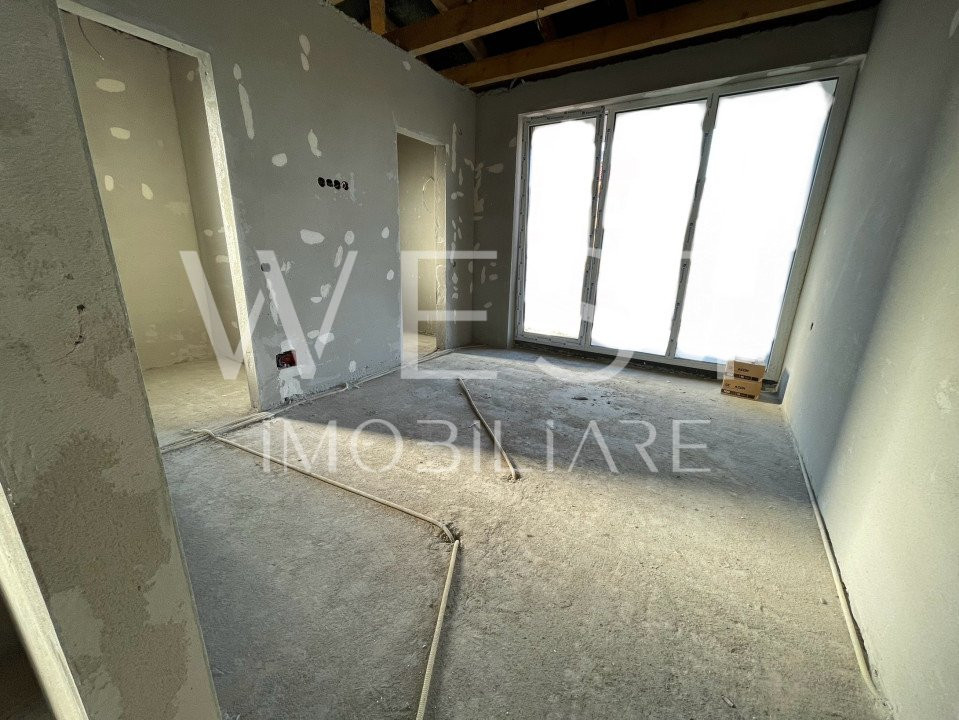 Duplex P+E cu 4 camere/120mp! Panouri fotovoltaice! 2 parcări! Dezmir!