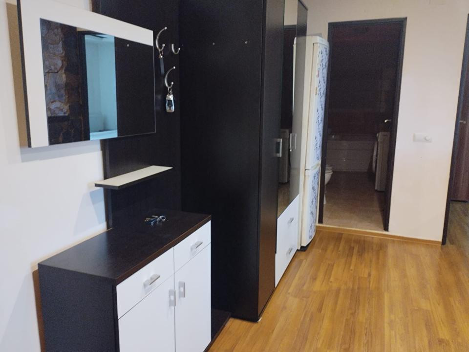 Apartament spațios cu 2 camere | 54 mp | Balcon | Zona Cetății | 350 €/lună