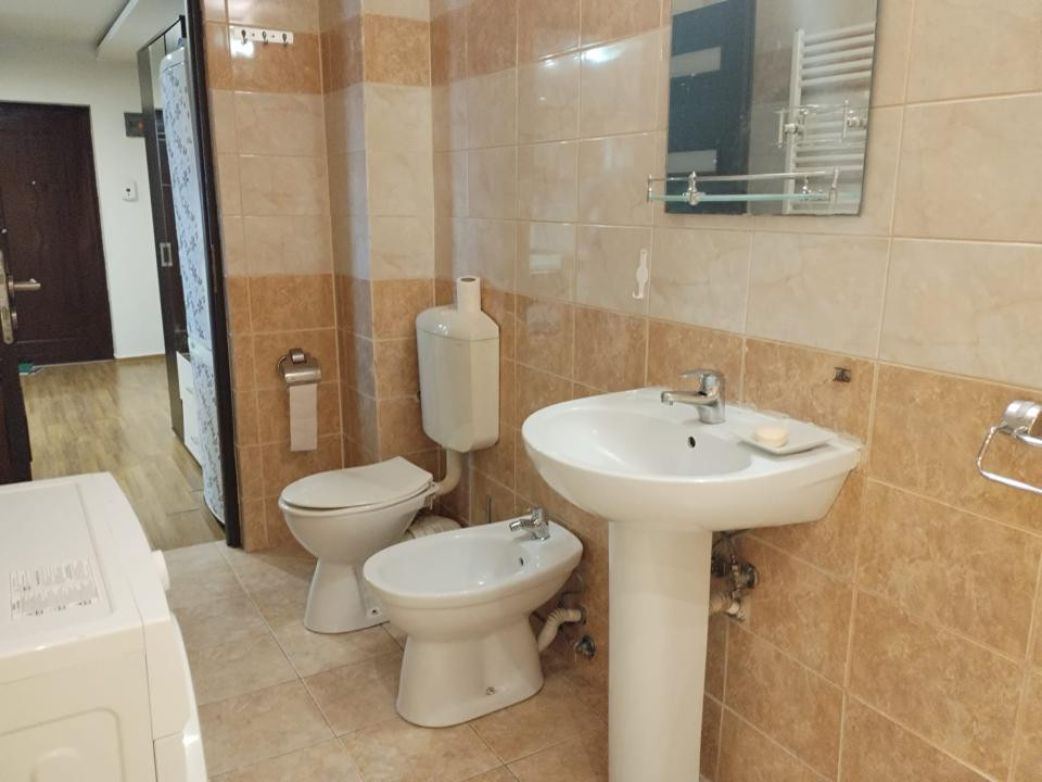 Apartament spațios cu 2 camere | 54 mp | Balcon | Zona Cetății | 350 €/lună