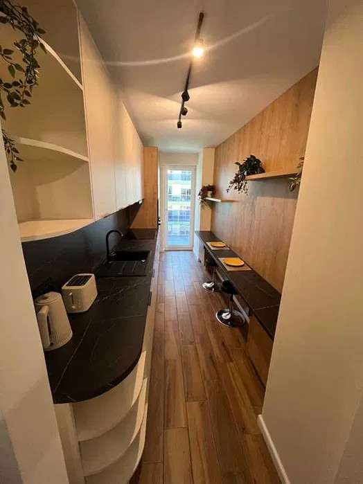 Apartament 2 camere | 1 baie | 1 bucatarie | parcare | balcon |prima inchiriere 