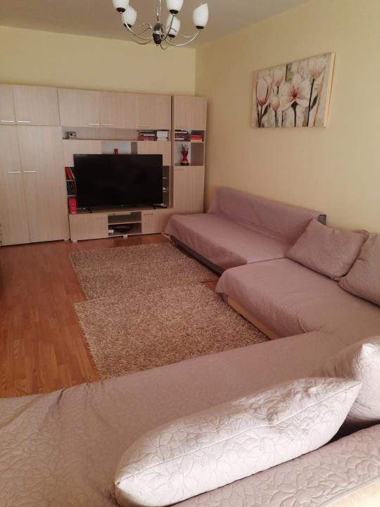 Apartament 2 camere decomandat, mobilat si utilat l Su 56 mp l Porii