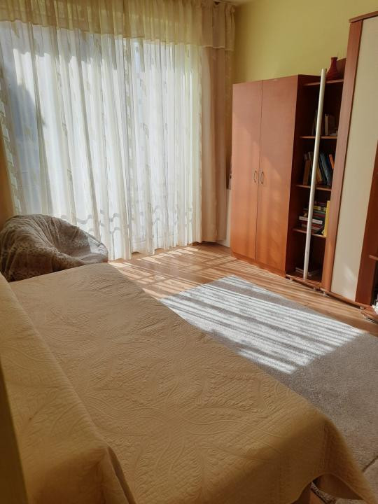 Apartament 2 camere decomandat, mobilat si utilat l Su 56 mp l Porii