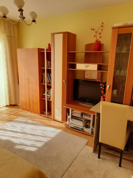Apartament 2 camere decomandat, mobilat si utilat l Su 56 mp l Porii