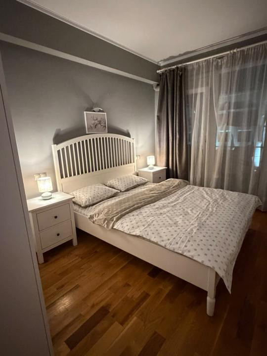 Apartament 2 dormitoare | 1 baie | 1 bucatarie | balcon | zona Centrala