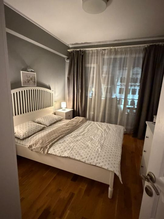 Apartament 2 dormitoare | 1 baie | 1 bucatarie | balcon | zona Centrala