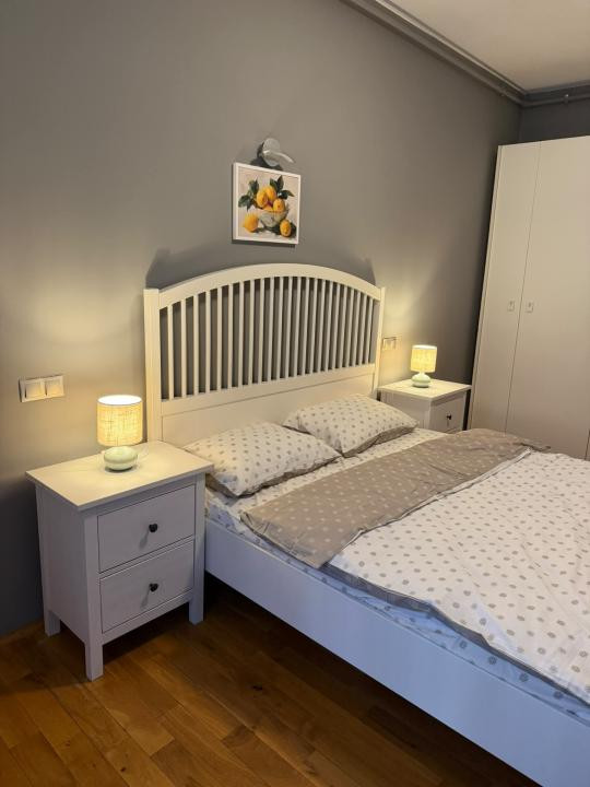 Apartament 2 dormitoare | 1 baie | 1 bucatarie | balcon | zona Centrala