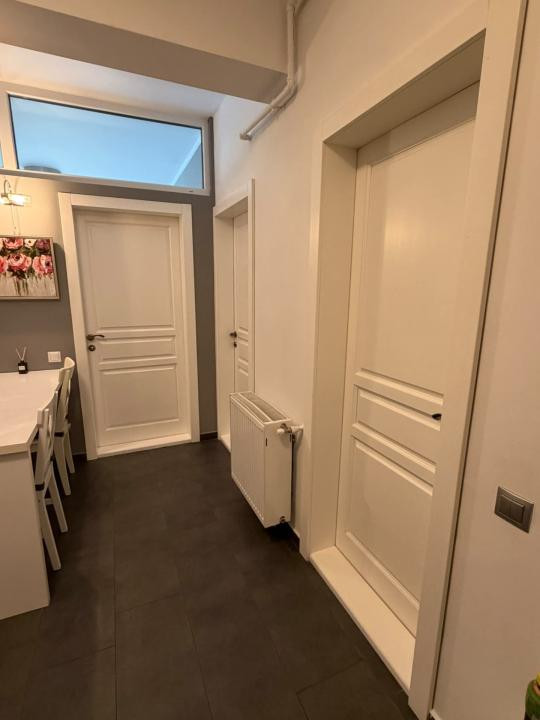 Apartament 2 dormitoare | 1 baie | 1 bucatarie | balcon | zona Centrala