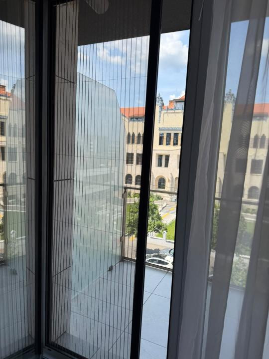 Apartament 2 dormitoare | 1 baie | 1 bucatarie | balcon | zona Centrala
