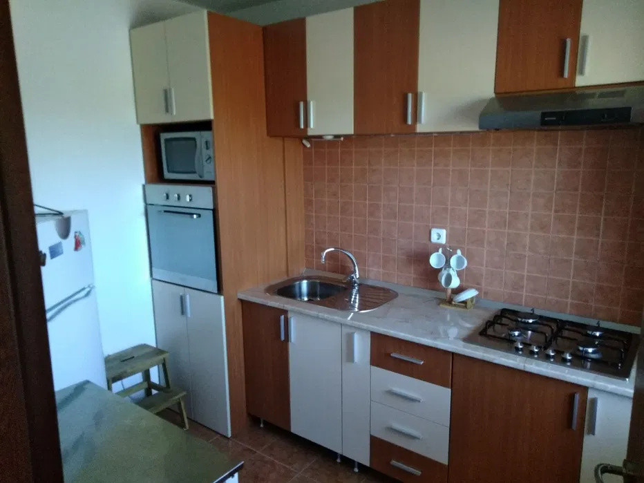 Apartament 2 camere mobilat, utilat l Su 49 mp l Parcare l Terra