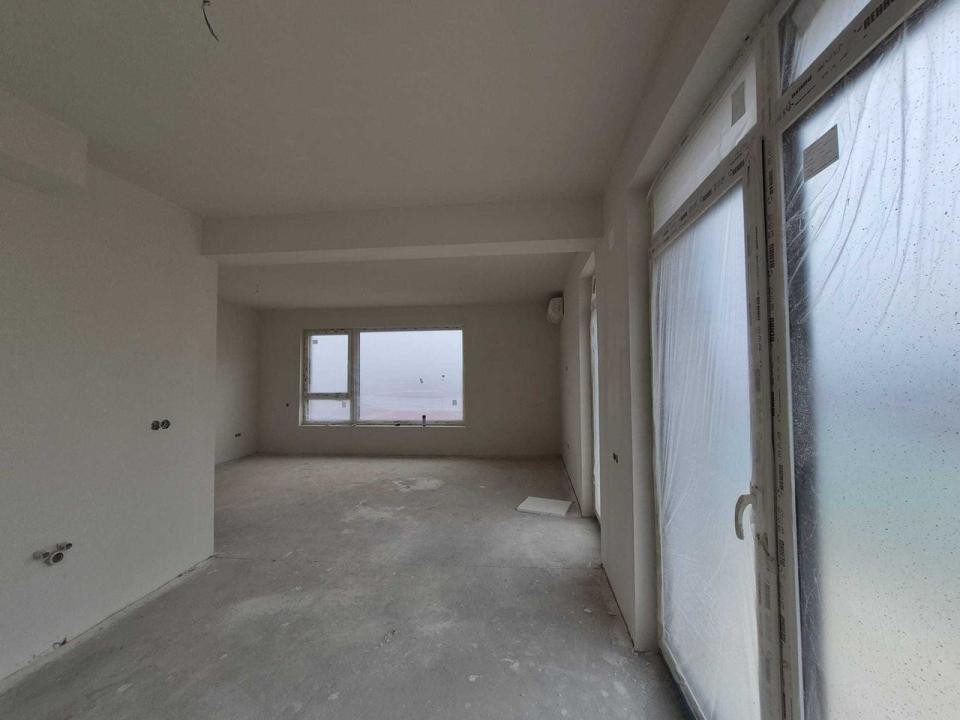 Casa tip Duplex semifinisat lSu 240mp lDambul Rotund                  