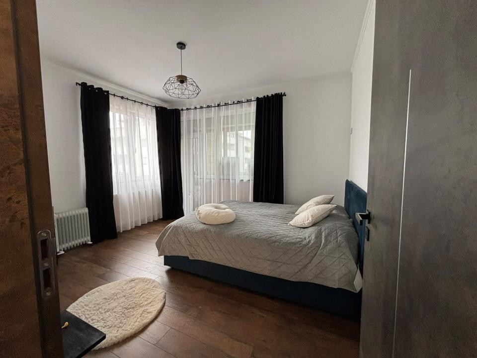 Apartament modern l 3 camere l la cheie l parcare l Sub Cetate 