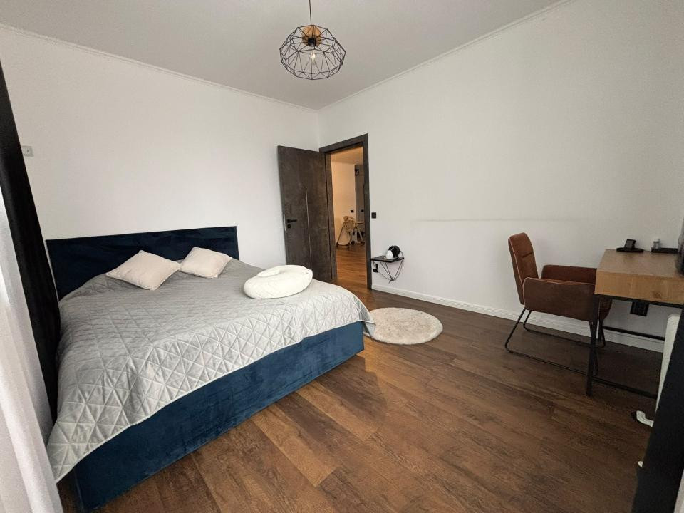 Apartament modern l 3 camere l la cheie l parcare l Sub Cetate 