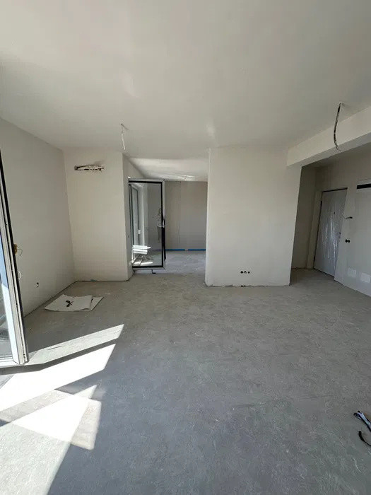 Apatament 2 camere l Semifinisat l bloc nou l Intre Lacuri 