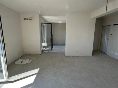 Apatament 2 camere l Semifinisat l bloc nou l Intre Lacuri 
