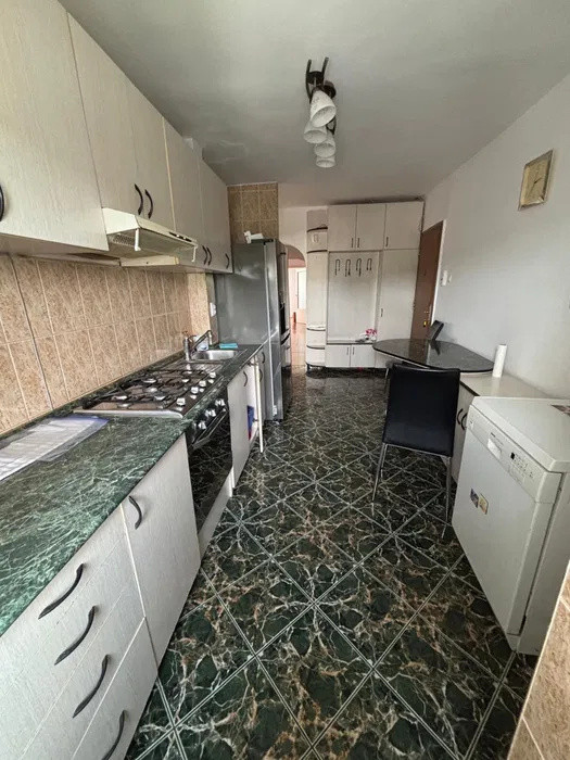 Apartament 4 camere mobilat, utilat lSu 75 mp l 2 Bai l Calea Floresti