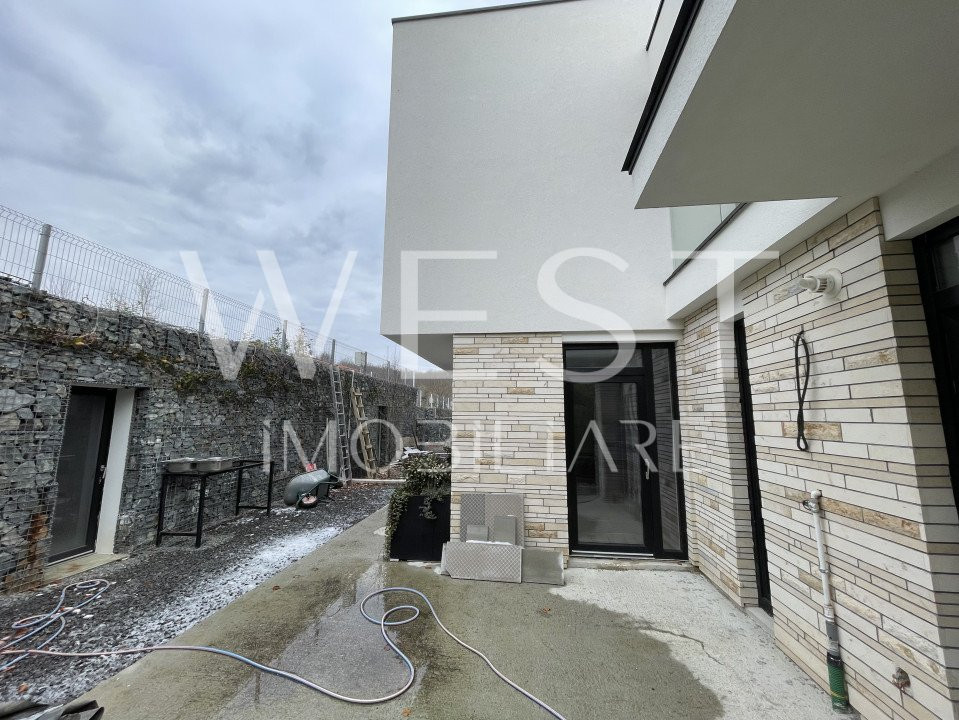 Casa înșiruită DE LUX cu 4 cam/120mp! TERASA PANORAMICA! Str. Voronet!
