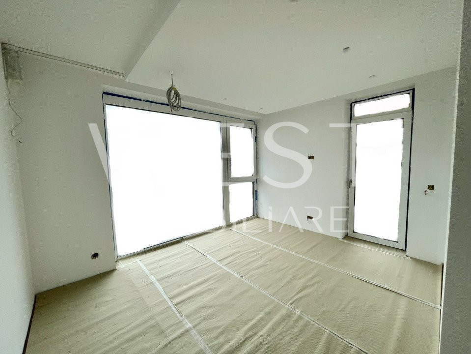 Casa înșiruită DE LUX cu 4 cam/120mp! TERASA PANORAMICA! Str. Voronet!