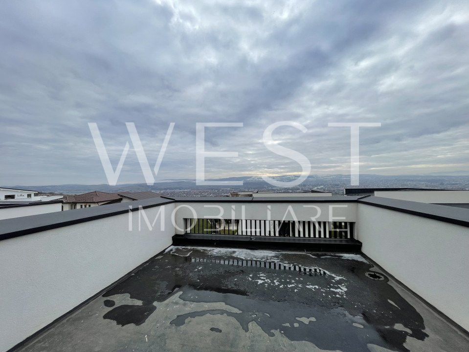 Casa înșiruită DE LUX cu 4 cam/120mp! TERASA PANORAMICA! Str. Voronet!