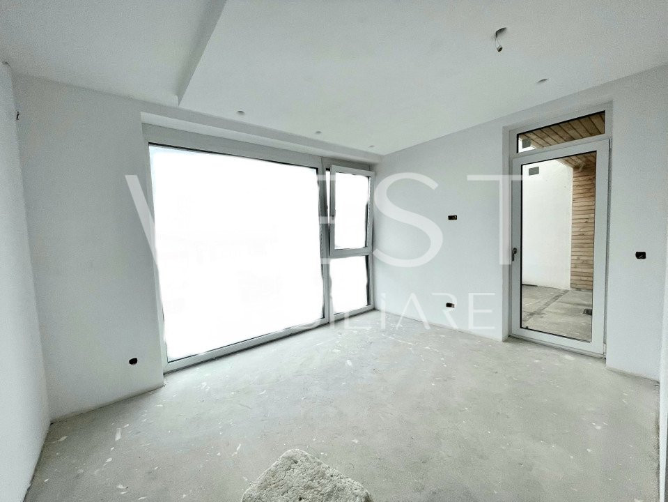 Casa înșiruită P+E cu 4 camere, 120mp! CF! VIEW SUPERB! Str. Voronet!
