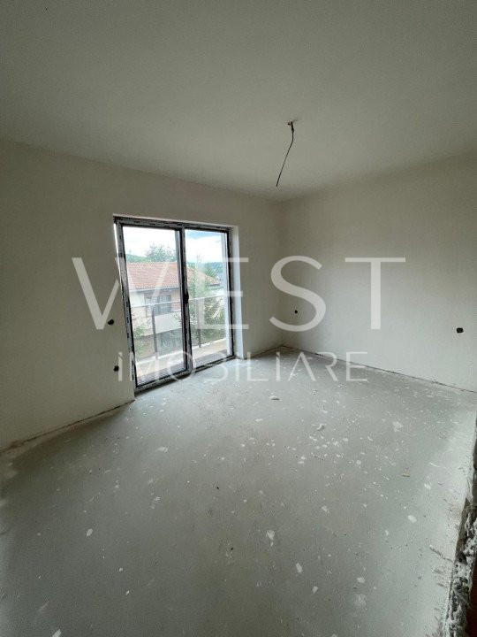 Casa cuplata cu CF D+P+E/161mp! Teren 300mp! TVA INCLUS! Luna de Sus!