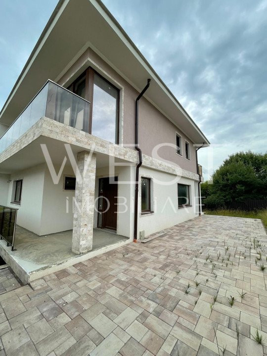 Casa cuplata cu CF D+P+E/161mp! Teren 300mp! TVA INCLUS! Luna de Sus!