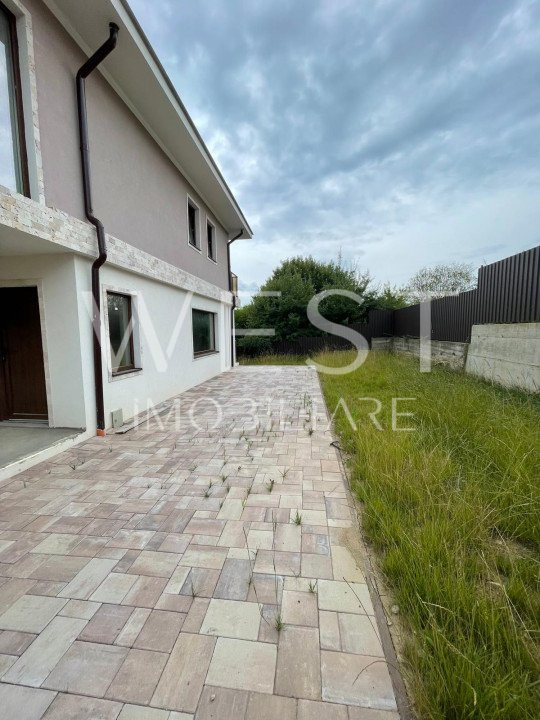 Casa cuplata cu CF D+P+E/161mp! Teren 300mp! TVA INCLUS! Luna de Sus!