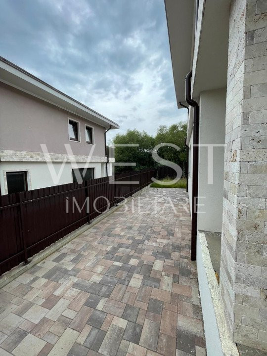 Casa cuplata cu CF D+P+E/161mp! Teren 300mp! TVA INCLUS! Luna de Sus!
