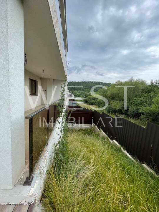 Casa cuplata cu CF D+P+E/161mp! Teren 300mp! TVA INCLUS! Luna de Sus!