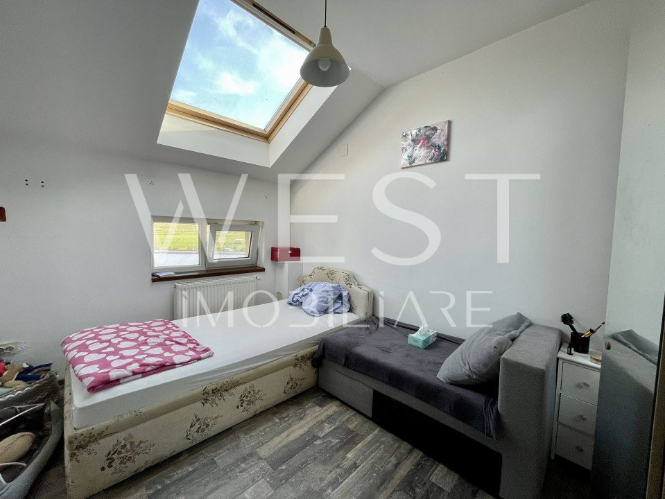 Apartament cu 3 cam/70mp! 2 bai! Scara interioară! Zona Kik/Florilor!